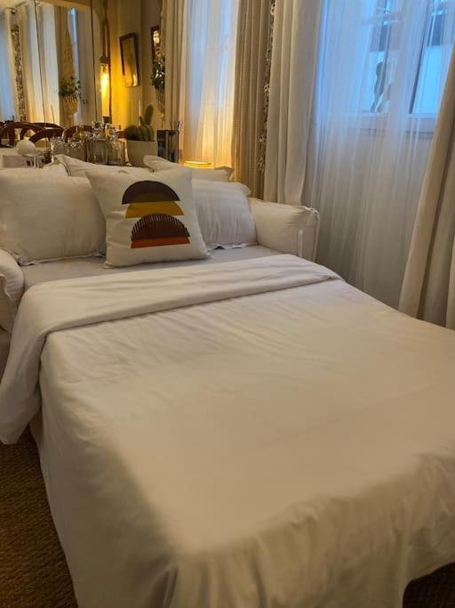 Appartamento Charme Parisien Du Marais Parigi